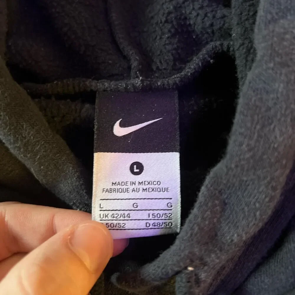 Nike Men's Black Hoodie - Picture 2 of 3